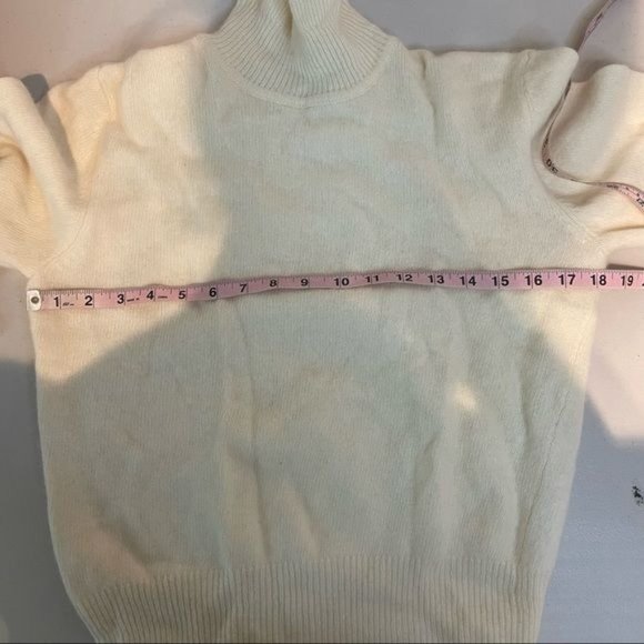 VINTAGE EVAN PICONE LAMBSWOOL ANGORA RUFFLE MOCK NECK CREAM SWEATER M - Picture 5 of 6